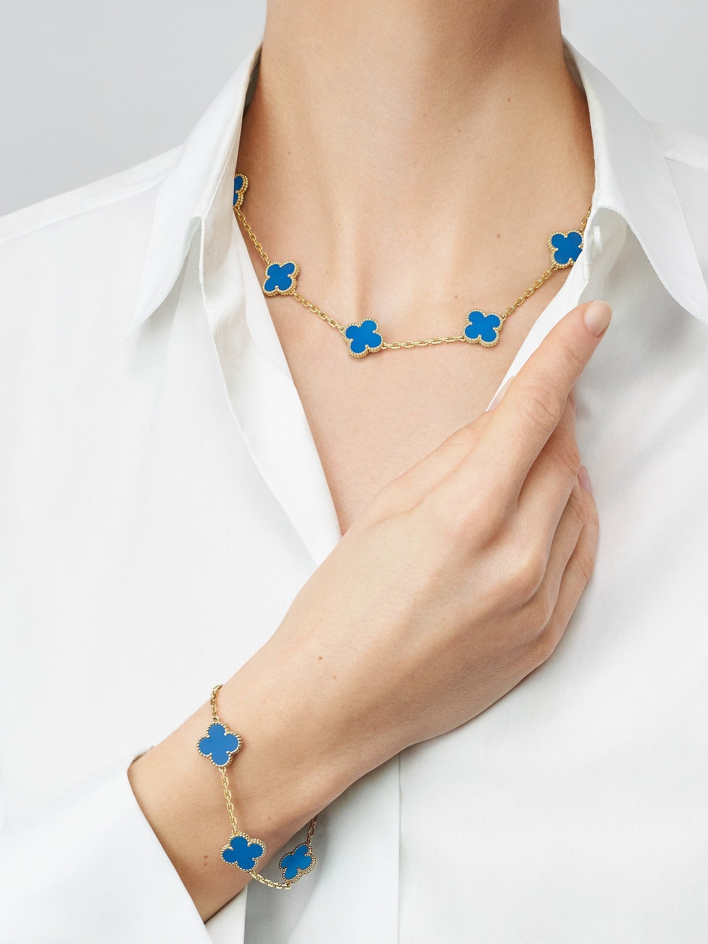 LUXURIOUS CLOVER NECKLACE 10 MOTIFS - BLUE