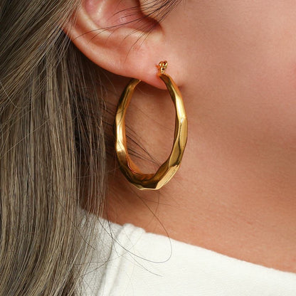 Aire Hoop Earrings