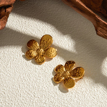 Daisy Gold Earrings