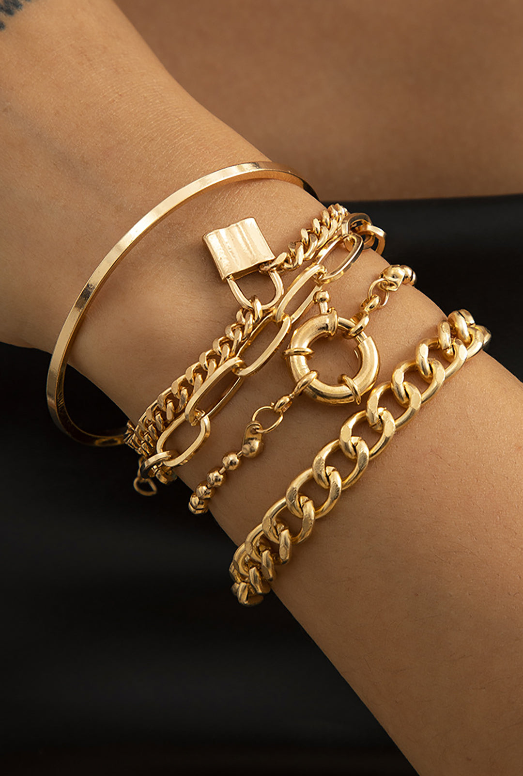 GOLD LAYERED BRACELETS SET